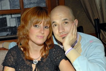 Женился на сестре Цискаридзе и стал многодетным отцом. Долгий брак, красивая супруга и как выглядят дети актёра Егора Дружинина