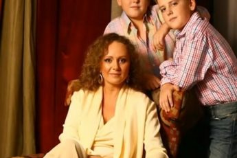 Денис Матросов сказал: "Детям нужен отец. Я готов с тобой расписаться, но нужно сделать экспертизу ДНК..."