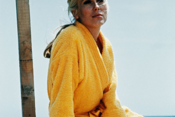 Брижит Бардо, Франсуаза Арди… 10 вдохновляющих образов икон, которые стоит повторить этим летом.