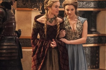 Серсея, надень сорочку!