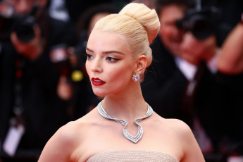 Каннский кинофестиваль 2024: самые необычные украшения звезд, представленные на красной ковровой дорожке