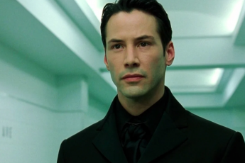 5 фильмов, в которых плохая игра главного актёра сделала фильм только лучше