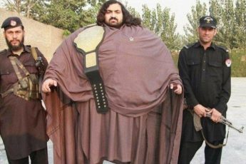 Разоблачение Пакистанского Халка: поролоновый шут или все-таки самый сильный человек в мире?