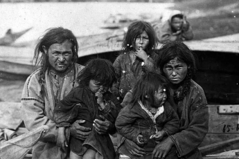 Кеты - самый загадочный народ Сибири. Кто они такие и почему внезапно решили переселиться на Крайний Север?