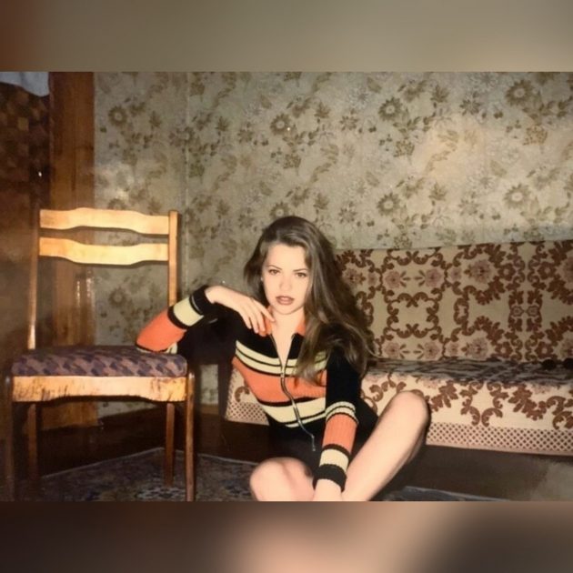 Воспоминания о времени: девушки бурных 90-х №4