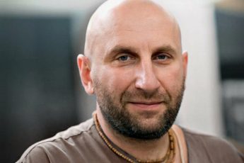 Сатья Дас. Психолог или шарлатан? Вся правда о популярном учителе жизни