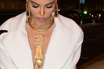 Сколько стоит образ Оксаны Самойловой на показе Schiaparelli 2025?